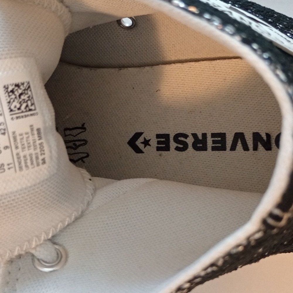 Converse Chuck Taylor High Top Sneaker in metallic Silver - Picture 2 of 8